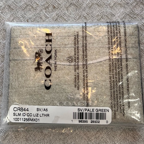 NWT, gorgeous Coach Slim ID Card Case in pale green with silver pinmount logo - Picture 11 of 13